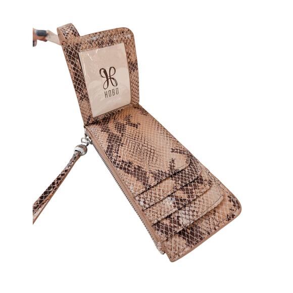 Hobo International Women’s Leather Peak Slim Continental Wallet in Sand Snake - Picture 4 of 5